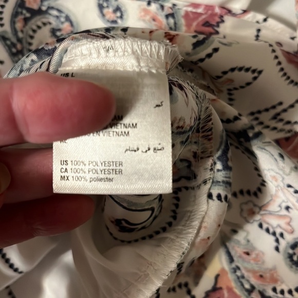 Inc faux wrap blouse. Blue paisley and floral , sz large - Picture 12 of 12